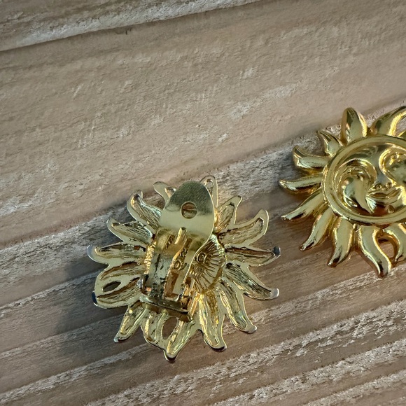 Authentic Versace Vintage Sun Clip On Earrings - Picture 3 of 3